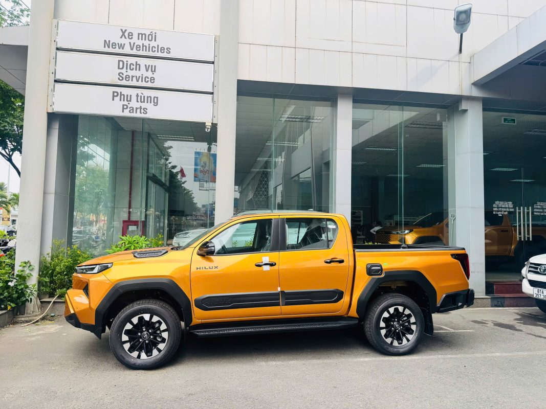 toyota hilux da nang 1